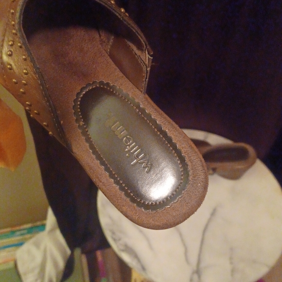 Clogs - Picture 3 of 4